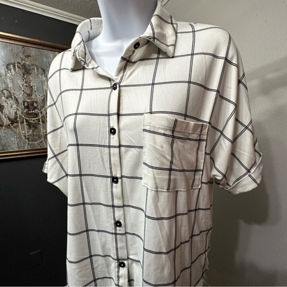 Sweet Rain Button Down Black&White Plaid Striped Size Medium Blouse Top - Picture 8 of 12
